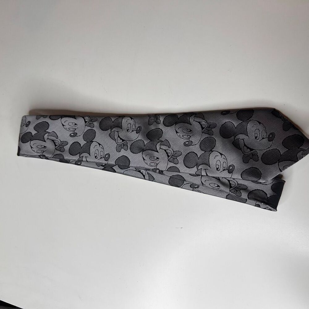 Vintage Disney Mickey Mouse Balancine "The Tie Works" Men's Silver Tie USA Made